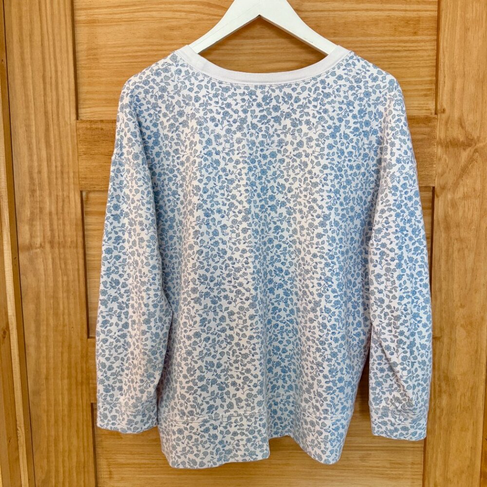 The Beaufort Bonnet Company Cassidy Blue Floral Crew Sweatshirt Sweater size M - Picture 5 of 5